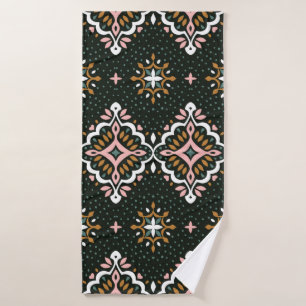 Oriental vintage damask pattern. Talavera pottery. Bath Towel