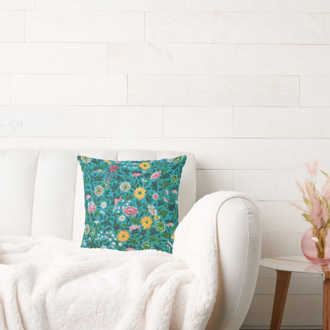 Ornamental Floral Pattern Throw Pillow (Couch)