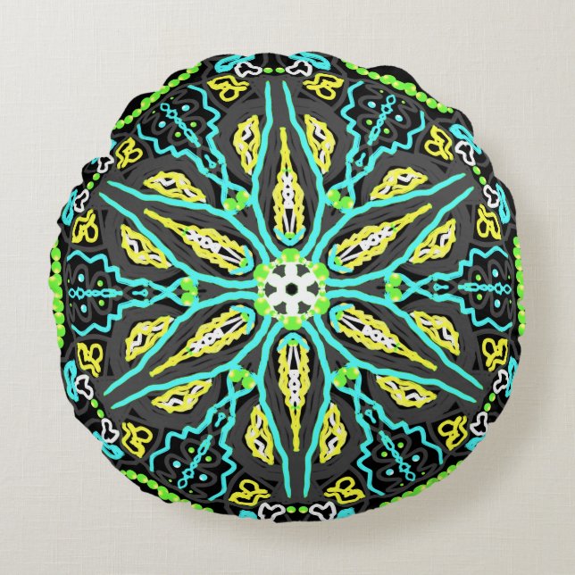 Ornamental patterned round pillow (Front)