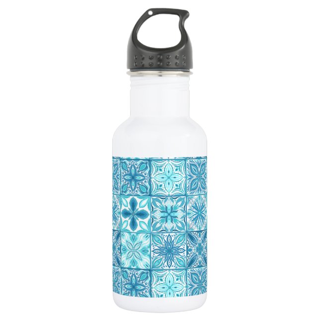 Ornate tiles in blue and white 532 ml water bottle (Front)