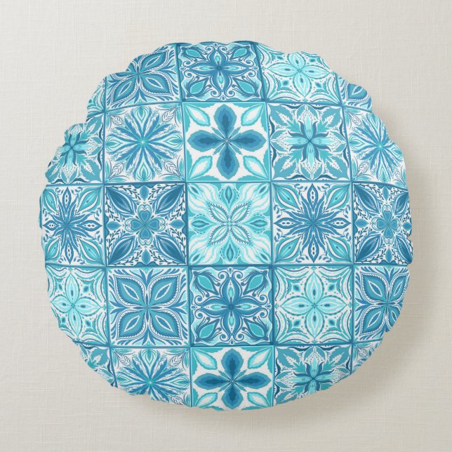 Ornate tiles in blue and white round pillow (Front)