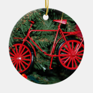 Ornement à vélo sur un arbre de Noël