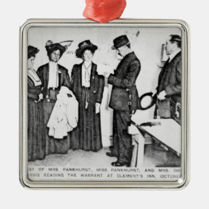 Ornement Carré Argenté Arrestation de Mme Pankhurst