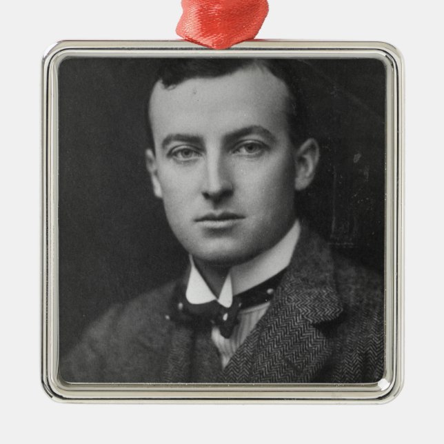 Ornement Carré Argenté Austen Chamberlain (Devant)