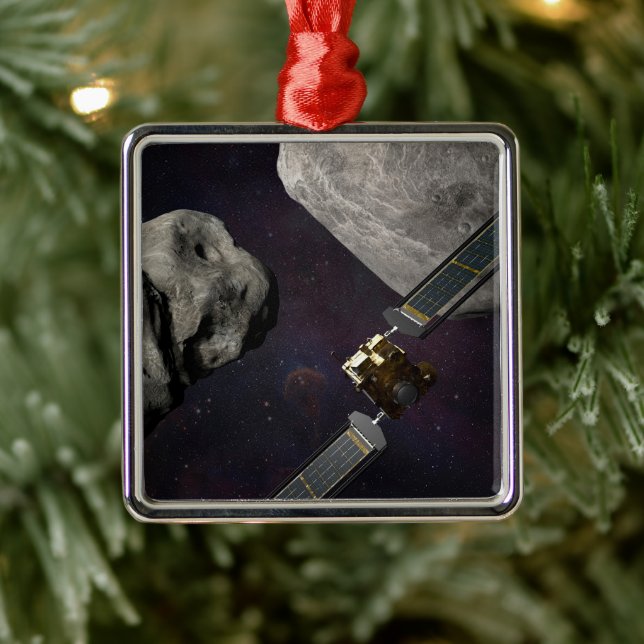 Ornement Carré Argenté Dart Spacecraft Et Le Liciacube Avant Impact (Arbre)