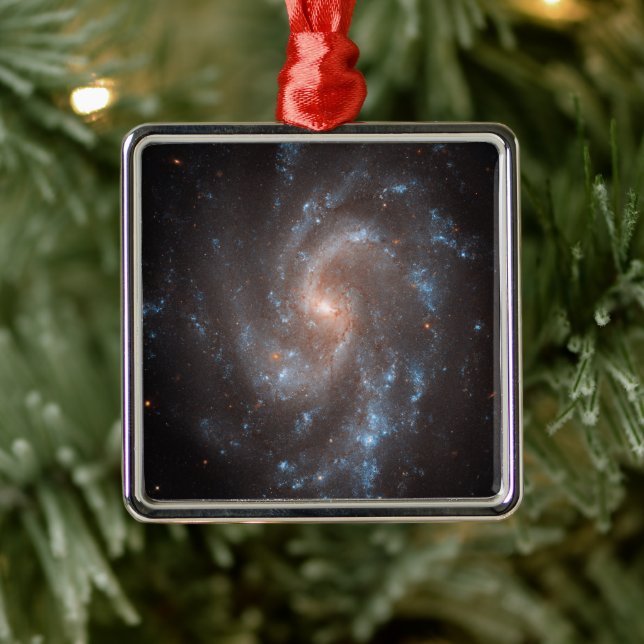 Ornement Carré Argenté Galaxie Spirale Ngc 5584 (Arbre)