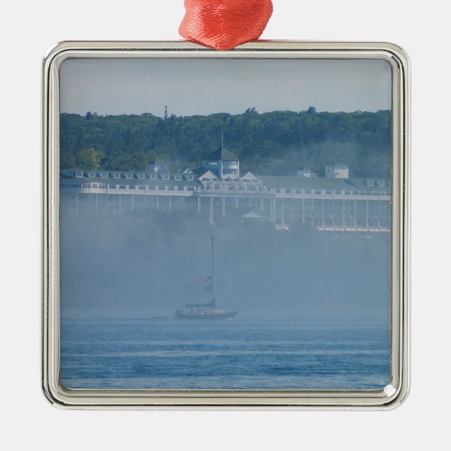 Ornement Carré Argenté Grand Hôtel À Travers Le Fog (Devant)