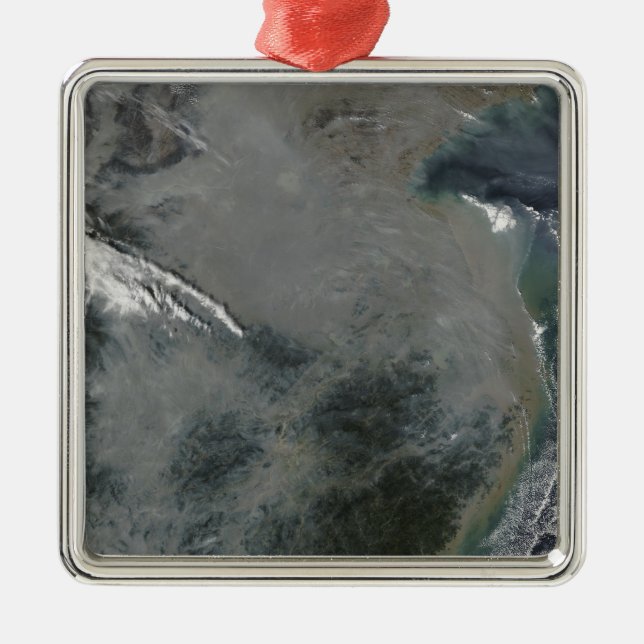 Ornement Carré Argenté Haze au-dessus de la Chine orientale (Devant)