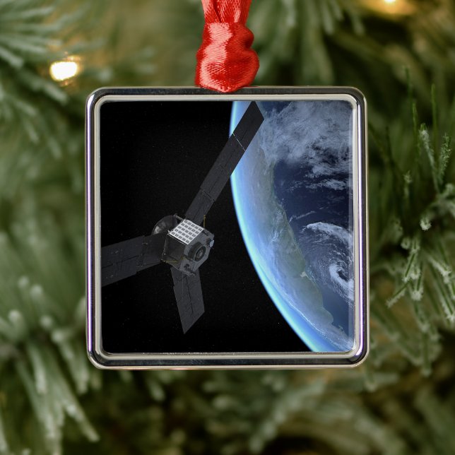 Ornement Carré Argenté Juno Spacecraft Pendant Son Vol Sur Terre (Arbre)