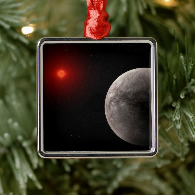 Ornement Carré Argenté Le Hot Rocky Exoplanet Trappist-1 B. (Arbre)
