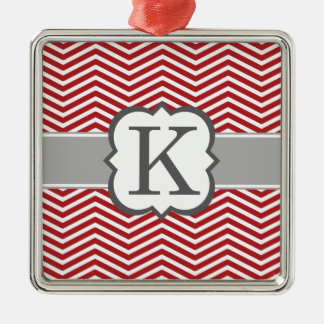 Ornement Carré Argenté Lettre blanche rouge K Chevron de monogramme