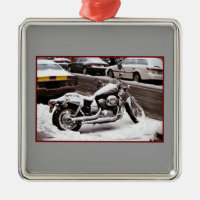 L'ornement de la moto en hiver