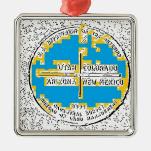 Ornement Carré Argenté Quatre coins quatre états