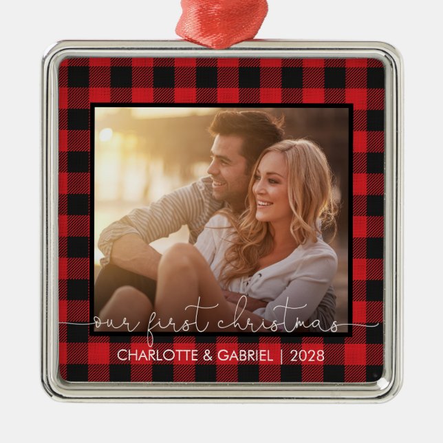 Ornement Carré Argenté Red Buffalo Plaid Couple Notre Premier Noël (Devant)