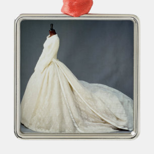 Ornement Carré Argenté Robe de mariage de Katharine Worsley
