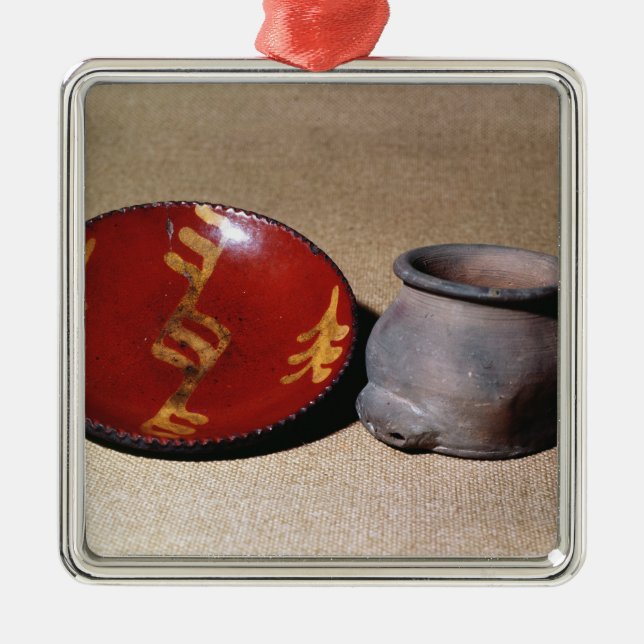 Ornement Carré Argenté Tasse de Redware et plat, c.1780 (Devant)