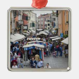 Ornement Carré Argenté Touristes sur un marché en plein air, Venise,