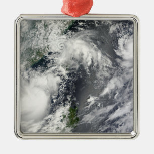 Ornement Carré Argenté Trois tempêtes fortes