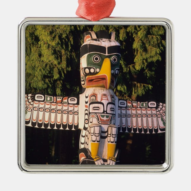 Ornement Carré Argenté Un totem À Vancouver, Canada. (Devant)