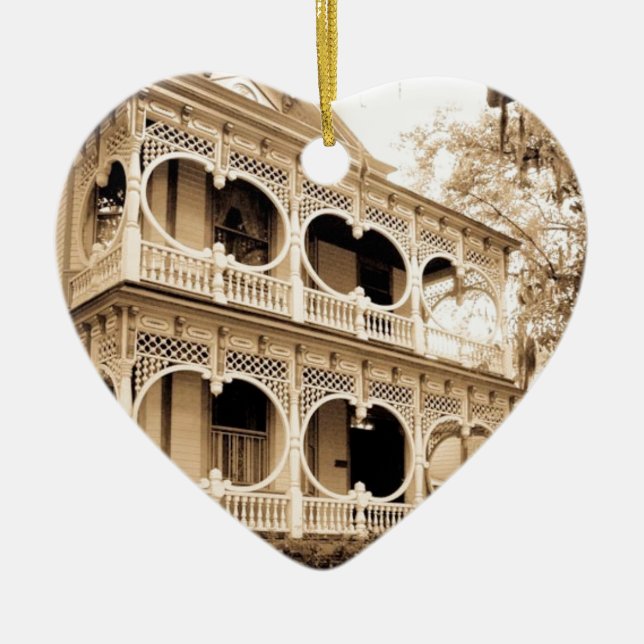 Ornement Cœur En Céramique Maison en pain d'épices - Savannah, GA (Devant)