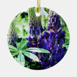 Ornement de loup pourpre de fleur de trio