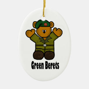 Ornement de Noël d'ours de nounours de béret ver