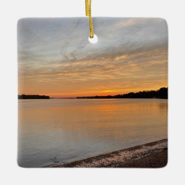 Ornement du coucher du soleil de la rivière (Devant)