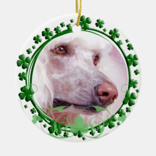 Ornement du jour de St Patrick de caniche standard