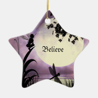 Ornement éclairé par la lune féerique d'étang