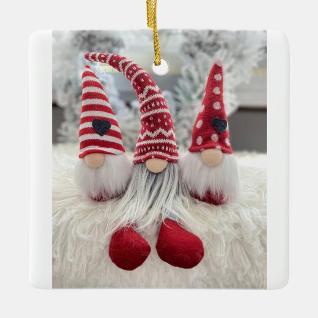 ORNEMENT EN CÉRAMIQUE **AMIS GNOME OU FAMILLE** ORNAMENT (Devant)