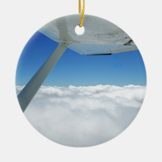 Ornement En Céramique Au-dessus des nuages