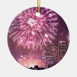 Ornement En Céramique Boston saute des feux d'artifice spectaculaires !