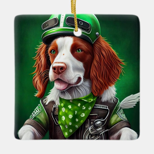 Ornement En Céramique Brittany Spaniel conduite vélo St. Patrick's Day (Devant)