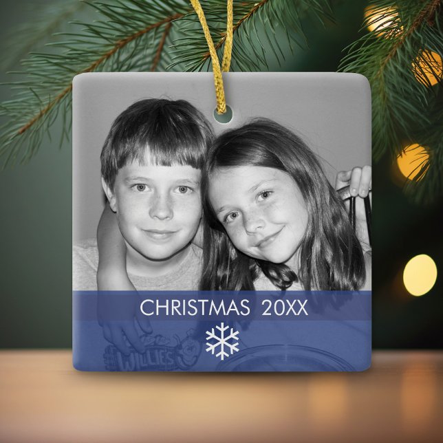 Ornement En Céramique Cadre photo de Noël Snowflake - Moderne (Personalized Photo Ornament - Christmas Keepsake)
