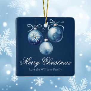 Ornement En Céramique Chic Bleu Joyeux Noël 2025 Famille personnalisée