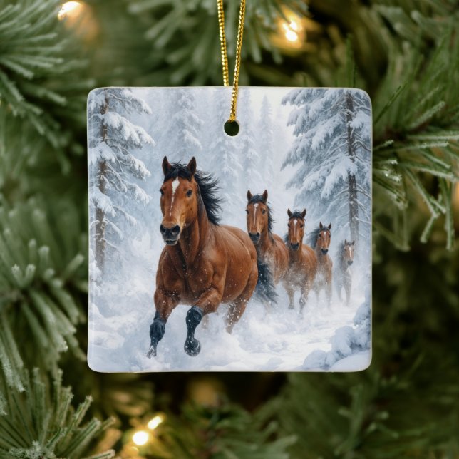 Ornement En Céramique Christmas Horses Running Through a Snowy Forest (Arbre)