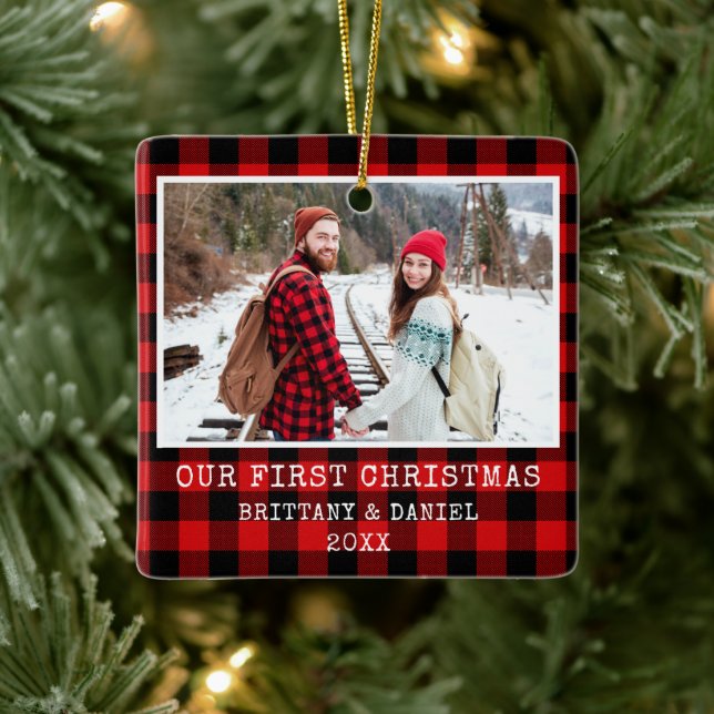 Ornement En Céramique Couple d'écriteau rouge plaid Première Noël (Arbre)