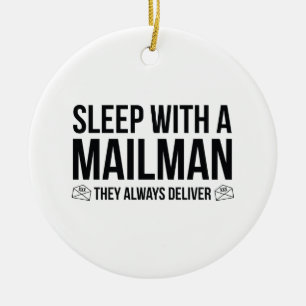 Ornement En Céramique Dors Avec Un Mailman. Ils Livrent Toujours.