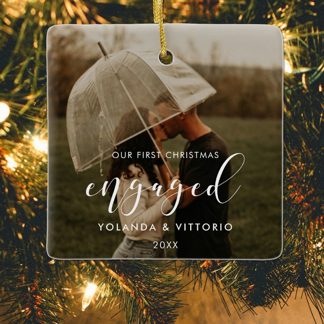 Ornement En Céramique Elégant Notre premier Noël fiancé photo de couple (Créateur téléchargé)
