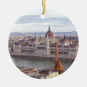 Ornement En Céramique Le Parlement hongrois Budapest par jour