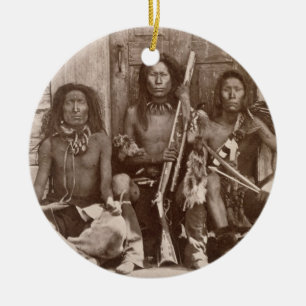 Ornement En Céramique L'Indien trois brave, photographié par l'anglais