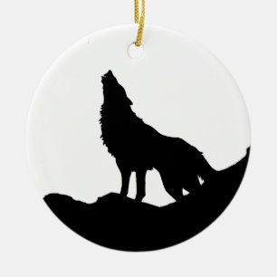 Ornement En Céramique Loup solitaire debout sur une colline