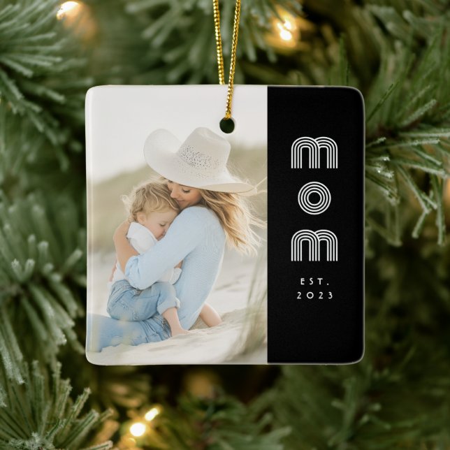 Ornement En Céramique Mom Established Black White Retro Script Photo  (Arbre)