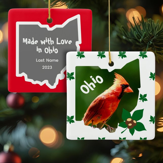Ornement En Céramique Noël du cardinal et de Buckeyes Ohio (An Ohio Buckeye Christmas ornament with an Ohio map, custom text, and cardinal is one of a kind!)