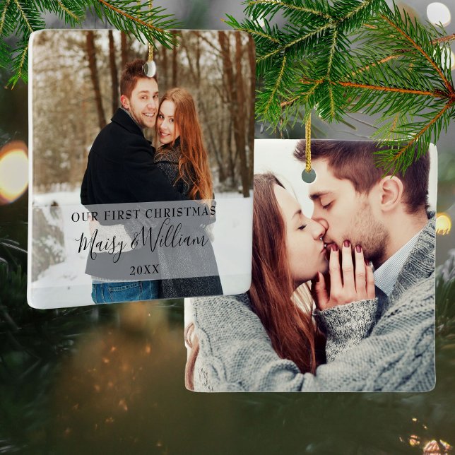 Ornement En Céramique Notre premier script de Noël Couple Noms Photos (Our First Christmas Couple Script Names Photos Ceramic Ornament)