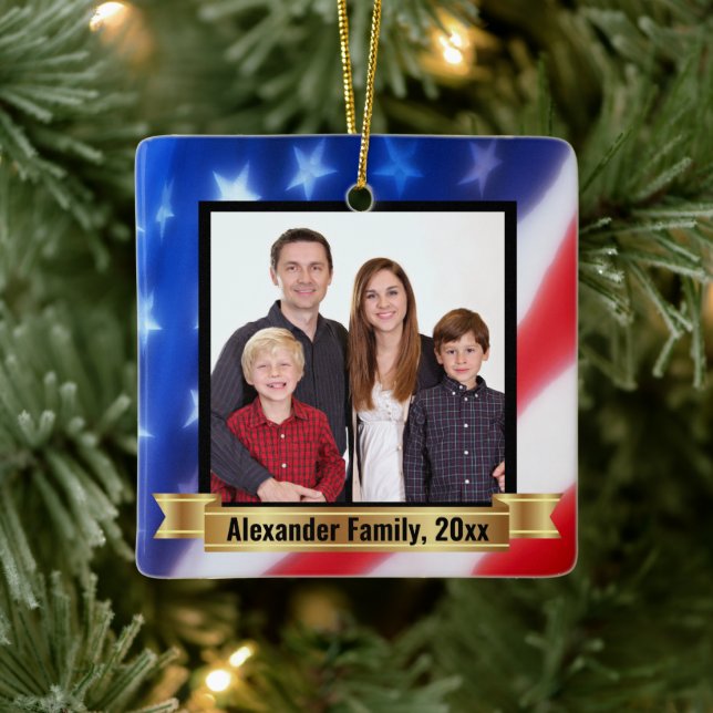 Ornement En Céramique Photo de famille patriotique Arrière - plan du dra (Arbre)