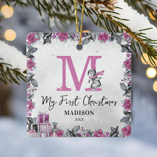 Ornement En Céramique Pingouin rose Monogramme statistiques bébé Noël