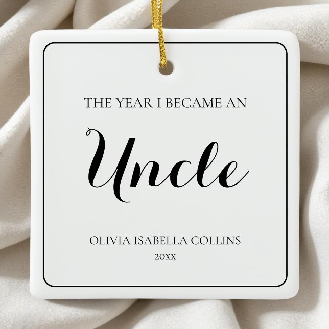 Ornement En Céramique Script noir minimal Simple Premier oncle de Noël (Minimal Black Script Simple First Christmas Uncle Ceramic Ornament)