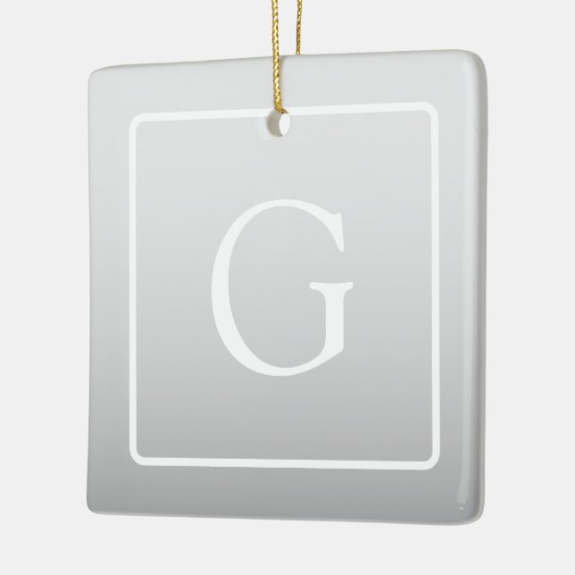 Ornement En Céramique Subtil Gray Gradient Nom de famille Monogramme (Gauche)
