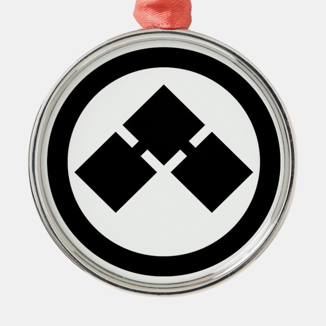 ORNEMENT EN MÉTAL 丸 (Devant)